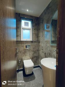 Bathroom Image of 2700 Sq.ft 4 BHK Builder Floor for sale in Saket New Delhi for Rs. 70000000