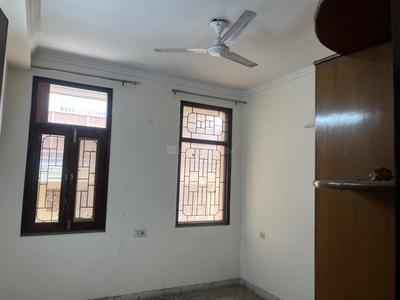 Bedroom Image of 1900 Sq.ft 3 BHK Builder Floor for rent in Mansarover Garden New Delhi for Rs. 40000