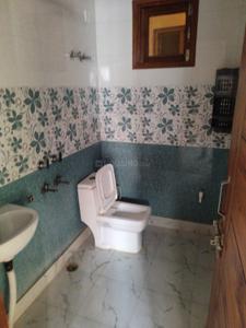Bathroom Image of 1000 Sq.ft 2 BHK Builder Floor for rent in Deenpur New Delhi for Rs. 14000