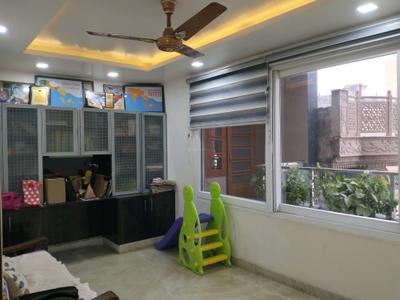 Bedroom Image of 4100 Sq.ft 5 BHK Builder Floor for sale in Shahdara New Delhi for Rs. 57500000