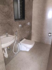 Common Bathroom Image of 455 Sq.ft 1 BHK Apartment / Flat for sale in Marine View, Borivali West Mumbai for Rs. 9100000