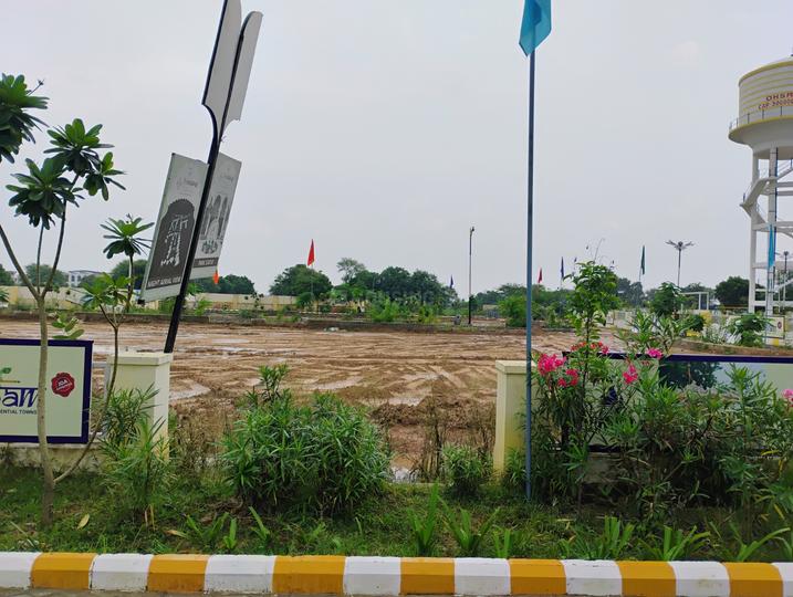 Vrb world city Main Image 1