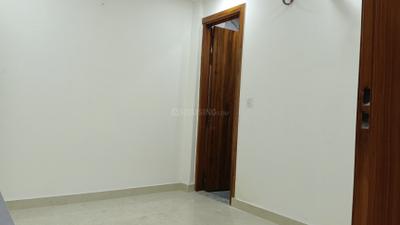Bedroom Image of 650 Sq.ft 2 BHK Builder Floor for sale in Raja Park Apartment, Shakurpur New Delhi for Rs. 6500000
