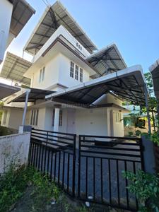 Image of 1100 Sq.ft 3 BHK Independent House for sale in Alangad, Kochi for Rs. 3200000