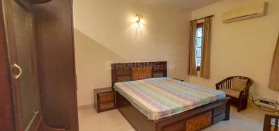 Bedroom Image of 1800 Sq.ft 3 BHK Builder Floor for sale in Vasant Vihar New Delhi for Rs. 90000000
