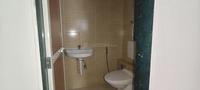 Bathroom Image of 885 Sq.ft 2 BHK Apartment / Flat for rent in DB Ozone, Dahisar East Mumbai for Rs. 25000