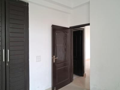Bedroom Image of 999 Sq.ft 2 BHK Apartment / Flat for sale in Amrapali Platinum, Sector 119 Noida for Rs. 9050000