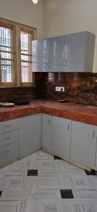 Kitchen Image of 700 Sq.ft 1 BHK Builder Floor for rent in Roberts Lines Lucknow for Rs. 15000