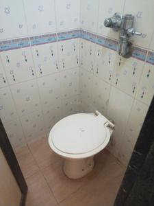 Common Bathroom Image of 1595 Sq.ft 3 BHK Apartment / Flat for rent in Colaba Mumbai for Rs. 250000