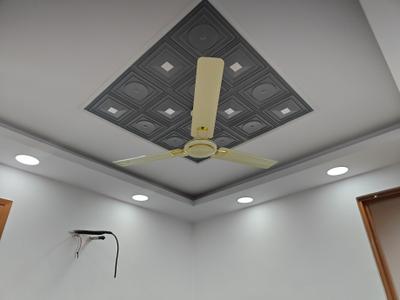 Bedroom Image of 550 Sq.ft 2 BHK Builder Floor for sale in Govindpuri New Delhi for Rs. 4000000