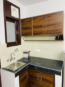 Kitchen Image of 500 Sq.ft 1 RK Builder Floor for rent in DLF Independent Floors, DLF Phase 3 Gurgaon for Rs. 16000