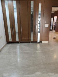 Bedroom Image of 2300 Sq.ft 3 BHK Builder Floor for rent in  RWA Defence Colony Block A, Defence Colony New Delhi for Rs. 255000