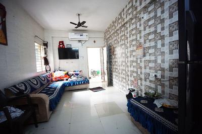 Hall Image of 732 Sq.ft 2 BHK Apartment / Flat for sale in Hansol Ahmedabad for Rs. 3700000