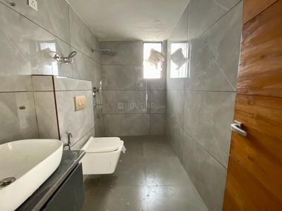 Bathroom Image of 1650 Sq.ft 3 BHK Apartment / Flat for sale in Kishanpura Zirakpur for Rs. 8499999