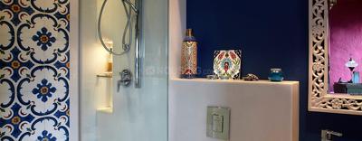 Bathroom Image of 3800 Sq.ft 4 BHK Apartment / Flat for sale in Sunteck Signia Pearl, Bandra East Mumbai for Rs. 240000000