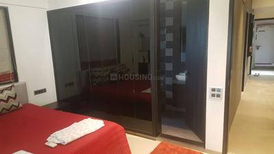 Bedroom Image of 1100 Sq.ft 3 BHK Apartment / Flat for rent in Vile Parle East Mumbai for Rs. 135000