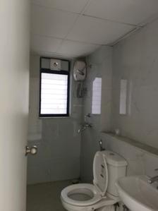 Common Bathroom Image of 1285 Sq.ft 3 BHK Apartment / Flat for rent in Runwal Gardens, Dombivli East Thane for Rs. 29999