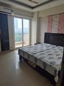Bedroom Image of 1600 Sq.ft 3 BHK Apartment / Flat for rent in Sethi Max Royal, Sector 76 Noida for Rs. 48000