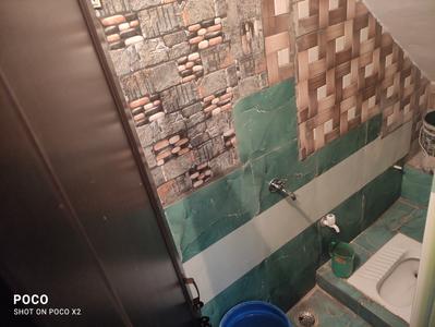 Bathroom Image of 400 Sq.ft 1 RK Builder Floor for rent in Haldwani Nainital for Rs. 4000