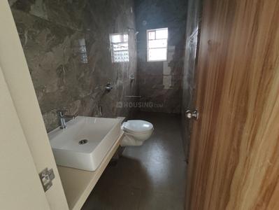 Bathroom Image of 1300 Sq.ft 3 BHK Apartment / Flat for sale in Vile Parle East Mumbai for Rs. 43700000