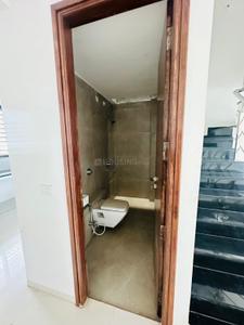 Bathroom Image of 1000 Sq.ft 2 BHK Independent House for rent in Alkapuri Ratlam for Rs. 10000