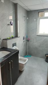 Bathroom Image of 1375 Sq.ft 3 BHK Apartment / Flat for rent in Rishita Manhattan, Gomti Nagar Extension Lucknow for Rs. 45000
