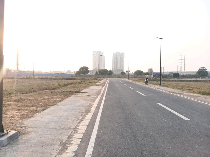 Vatika Express City Plots Main Image 1