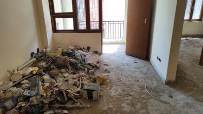 Living Room Image of 1300 Sq.ft 3 BHK Apartment / Flat for sale in Omicron 1A Greater Noida for Rs. 8000000