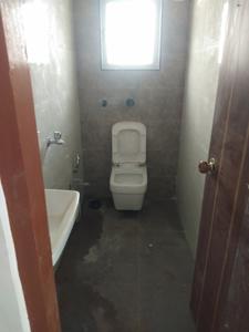 Bathroom Image of 2450 Sq.ft 5 BHK Apartment / Flat for sale in Dheeraj Realty Dheeraj Insignia, Santacruz East Mumbai for Rs. 62500000
