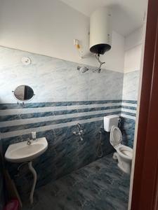 Bathroom Image of 850 Sq.ft 1 BHK Builder Floor for rent in Badamanavarathekaval Bengaluru for Rs. 10500