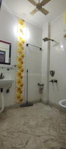 Bathroom Image of 900 Sq.ft 3 BHK Independent House for rent in Kalyan Vihar New Delhi for Rs. 50000