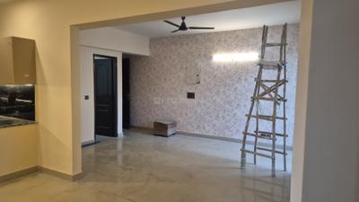 Living Room Image of 1400 Sq.ft 3 BHK Apartment / Flat for rent in Sethi Max Royal, Sector 76 Noida for Rs. 33500