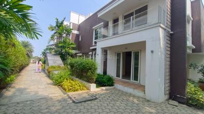 Image of 3300 Sq.ft 4 BHK Villa for rent in Uthandi, Chennai for Rs. 80000