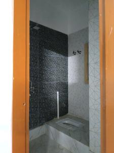 Common Bathroom Image of 750 Sq.ft 2 BHK Builder Floor for sale in DLF Ankur Vihar Ghaziabad for Rs. 2375000