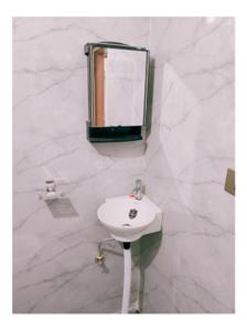 Bathroom Image of 600 Sq.ft 1 RK Builder Floor for rent in Maruti Nagar Jaipur for Rs. 15000
