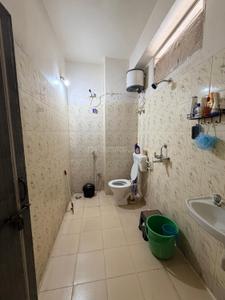 Bathroom Image of 1500 Sq.ft 3 BHK Apartment / Flat for rent in Metro Ashiyana Phase - 1, Gulmohar Colony Bhopal for Rs. 28000