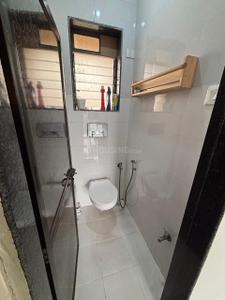 Bathroom Image of 550 Sq.ft 1 BHK Apartment / Flat for rent in Chedda Nagar Mumbai for Rs. 38000