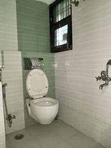 Common Bathroom Image of 1200 Sq.ft 3 BHK Builder Floor for rent in Sector 4 Gurgaon for Rs. 20000