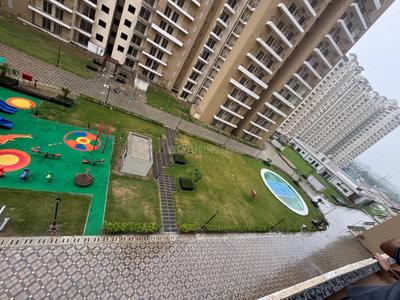 Image of 2140 Sq.ft 4 BHK Apartment / Flat for sale in Phase 2, Noida for Rs. 28000000