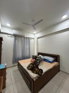Bedroom Image of 1800 Sq.ft 3 BHK Apartment / Flat for rent in Palm Glory IV, Sola Ahmedabad for Rs. 42000