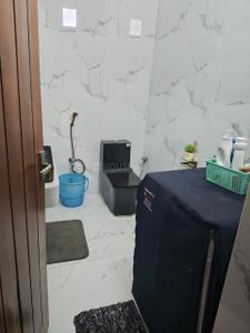 Bathroom Image of 6000 Sq.ft 7 BHK Independent House for rent in Injambakkam Chennai for Rs. 220000