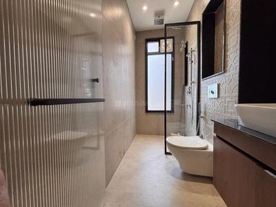 Bathroom Image of 750 Sq.ft 1 BHK Builder Floor for rent in Sector 26A Gurgaon for Rs. 52000
