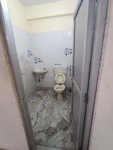 Bathroom Image of 445 Sq.ft 1 BHK Builder Floor for rent in Sarvdharm RWA, Mukherjee Nagar New Delhi for Rs. 10000