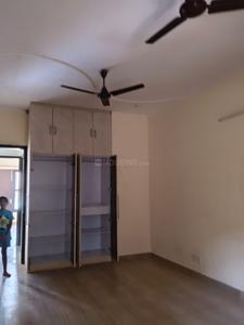 Bedroom Image of 1800 Sq.ft 3 BHK Builder Floor for rent in Sector 46 Noida for Rs. 42000