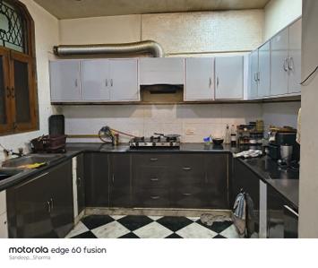 Kitchen Image of 2000 Sq.ft 3 BHK Builder Floor for rent in Sector 41 Noida for Rs. 39000