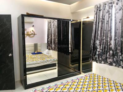 Bedroom Image of 930 Sq.ft 2.5 BHK Apartment / Flat for rent in Malabar County III, Vaishno Devi Circle Ahmedabad for Rs. 28000