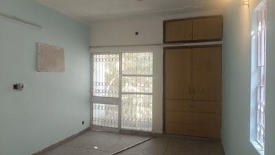Bedroom Image of 1250 Sq.ft 2 BHK Apartment / Flat for sale in Vasant Kunj New Delhi for Rs. 36000000