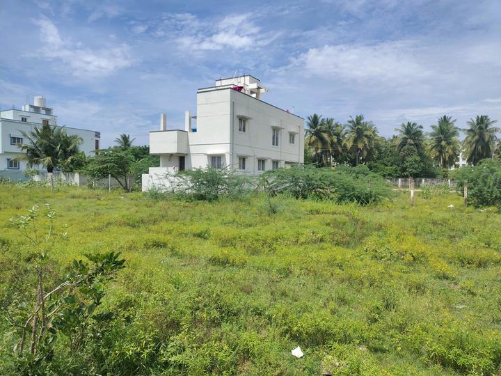 Royal Plots Main Image 1