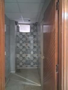 Common Bathroom Image of 1350 Sq.ft 3 BHK Apartment / Flat for sale in Capital Hometech Pride 2, Sector 73 Noida for Rs. 5400000