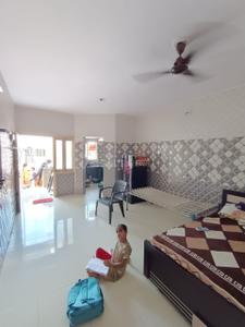 Bedroom Image of 1200 Sq.ft 4 BHK Duplex for rent in Gokul Nagar Jamnagar for Rs. 20000
